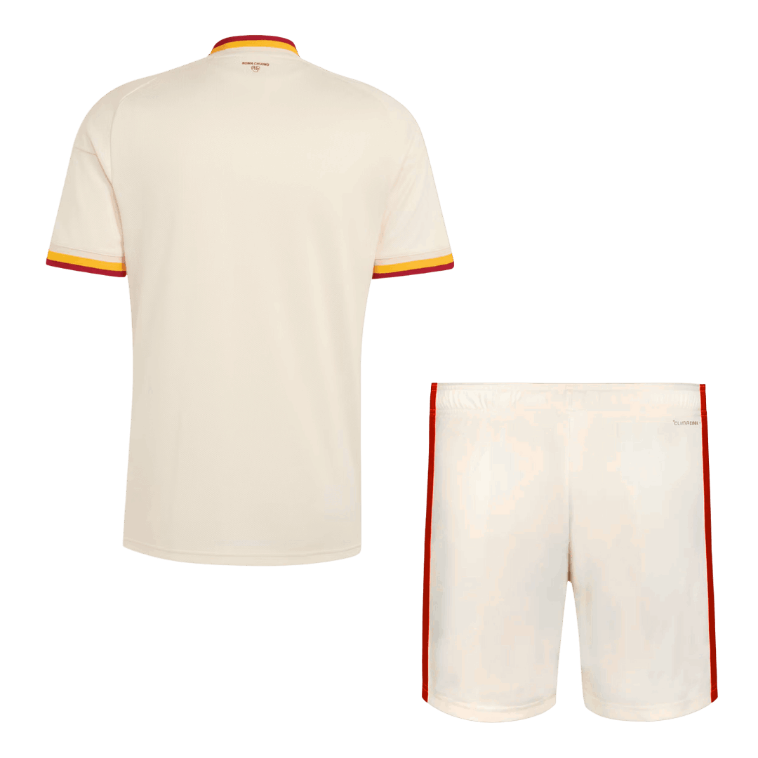 Roma vierasjalkapallosetti 2026/27 – pelipaita ja shortsit takaa