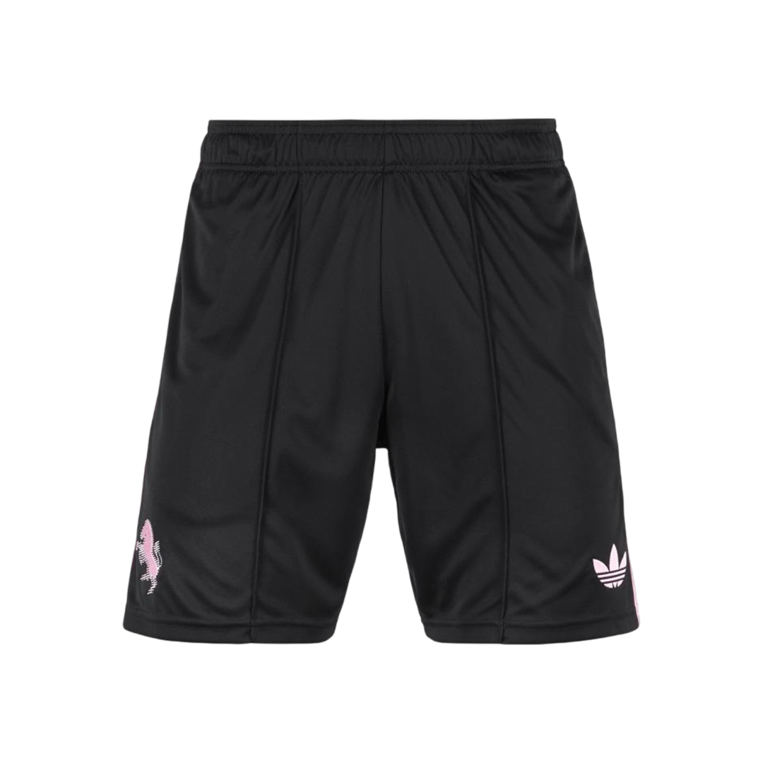 Juventus vierasjalkapallosetti 2026/27 – shortsien etupuoli