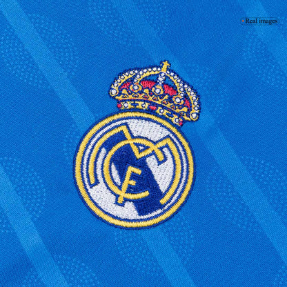 Real Madrid 2025/26 Kolmas Lasten täydellinen peliasu