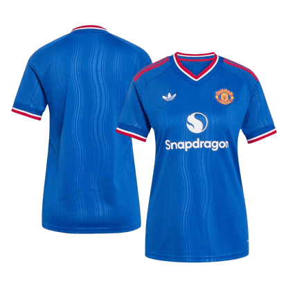 Manchester United naisten vieraspelipaita 2026/27 – etu- ja takapuoli