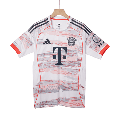 Bayern Munich 2025/26 Vieras Pelipaitasetti Miesten