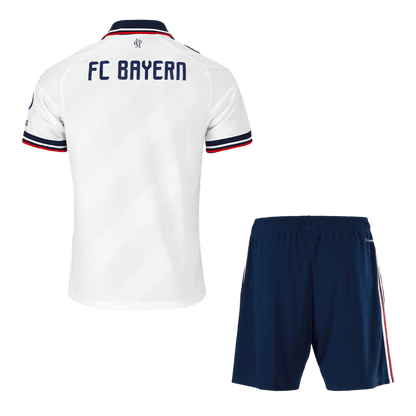 Bayern München vierasjalkapallosetti 2026/27 – pelipaita ja shortsit takaa