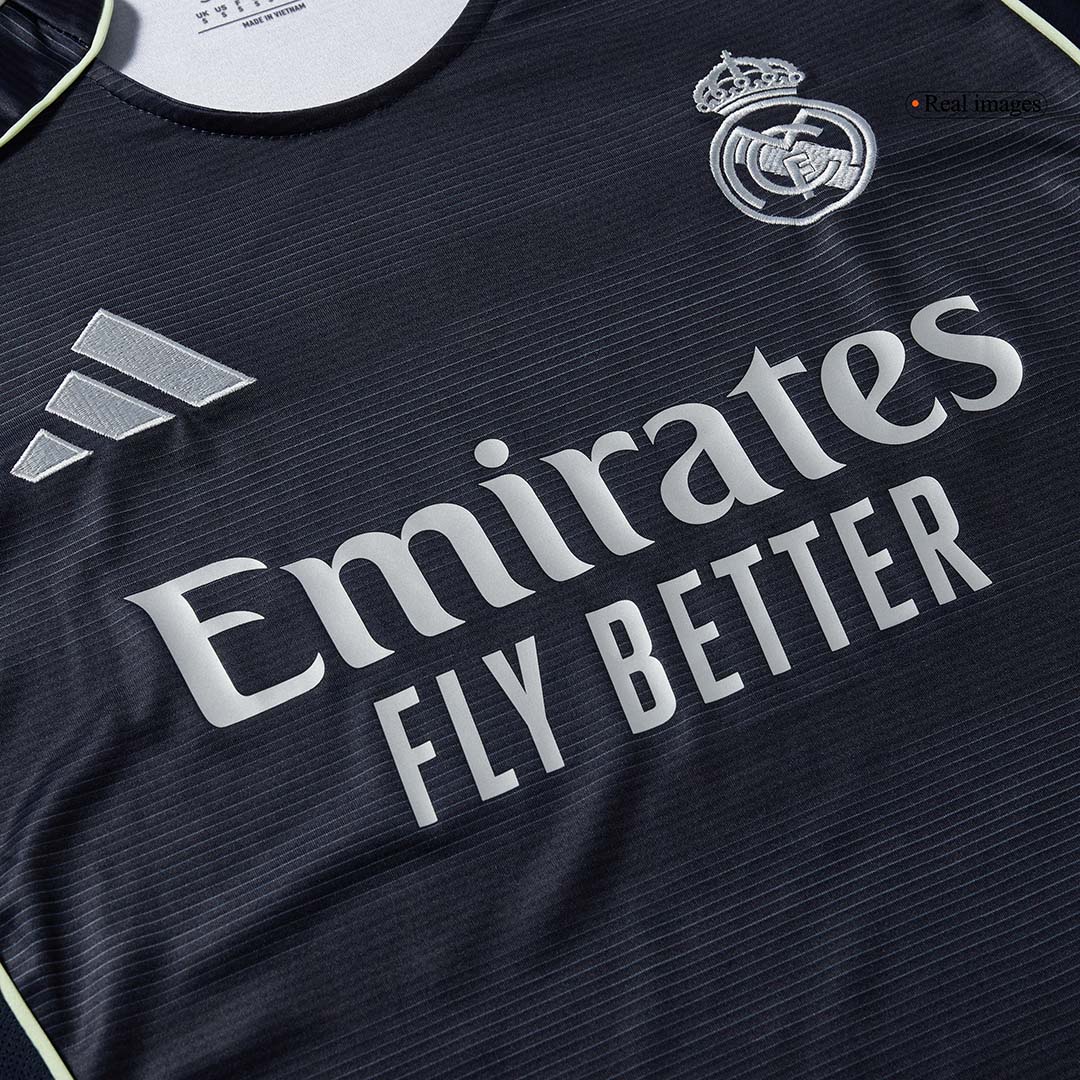 Real Madrid 2025/26 Vieras Pelipaita Miesten VALVERDE #8 [PREMIUM]