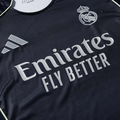Real Madrid 2025/26 Vieras Pelipaita Miesten VALVERDE #8 [PREMIUM]