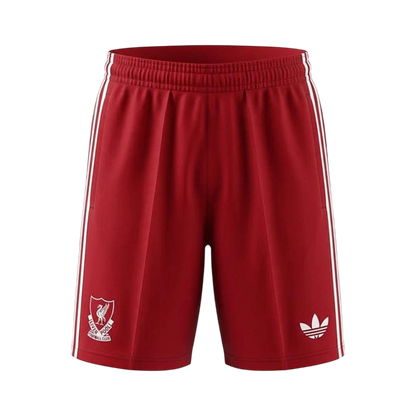 Liverpool vierasshortsit 2026/27 – shortsien etupuoli