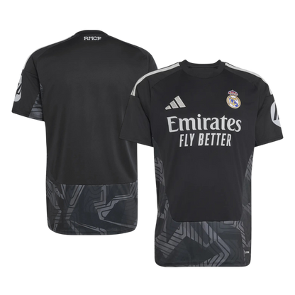 Real Madrid pelipaita 2026/27 – etu- ja takapuoli